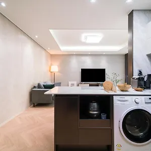  Apartment Le Collective Station